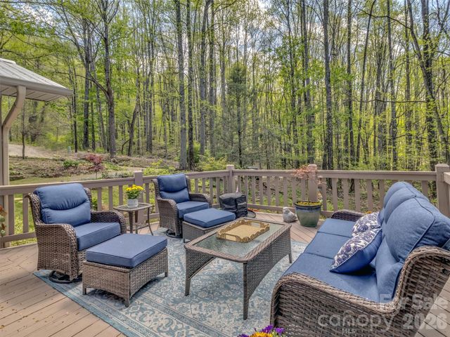 211 Rustic Road, Waynesville, NC 28786