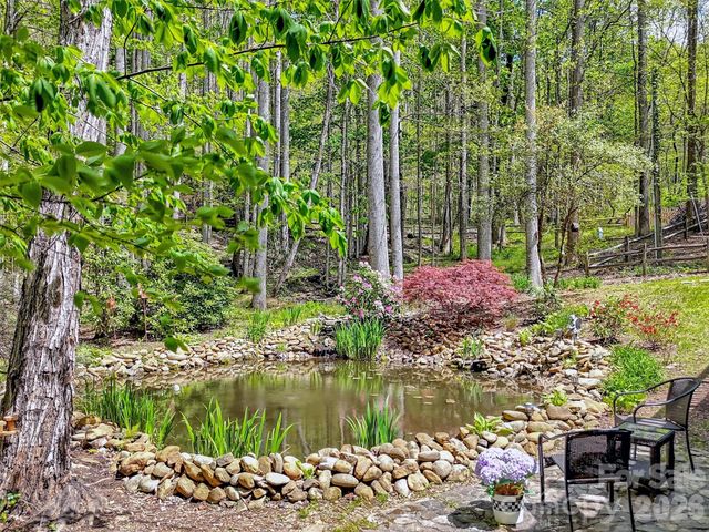 211 Rustic Road, Waynesville, NC 28786