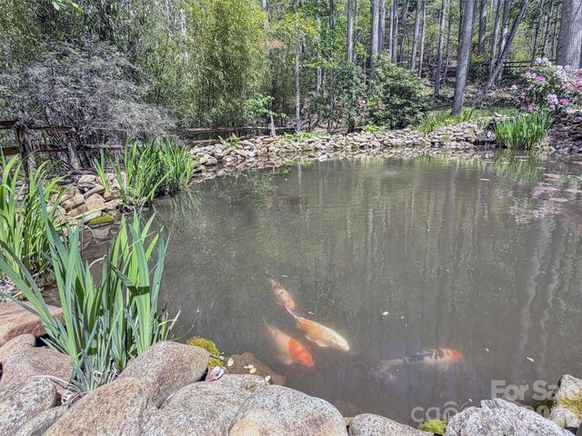 211 Rustic Road, Waynesville, NC 28786