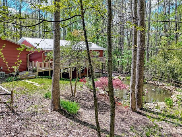 211 Rustic Road, Waynesville, NC 28786