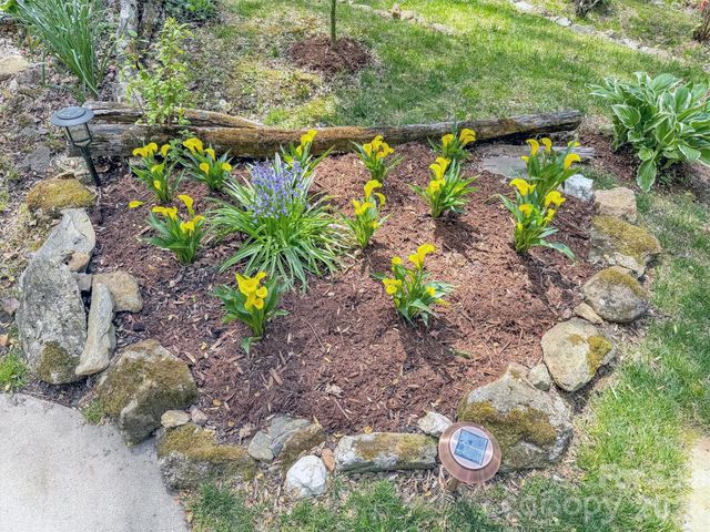 211 Rustic Road, Waynesville, NC 28786