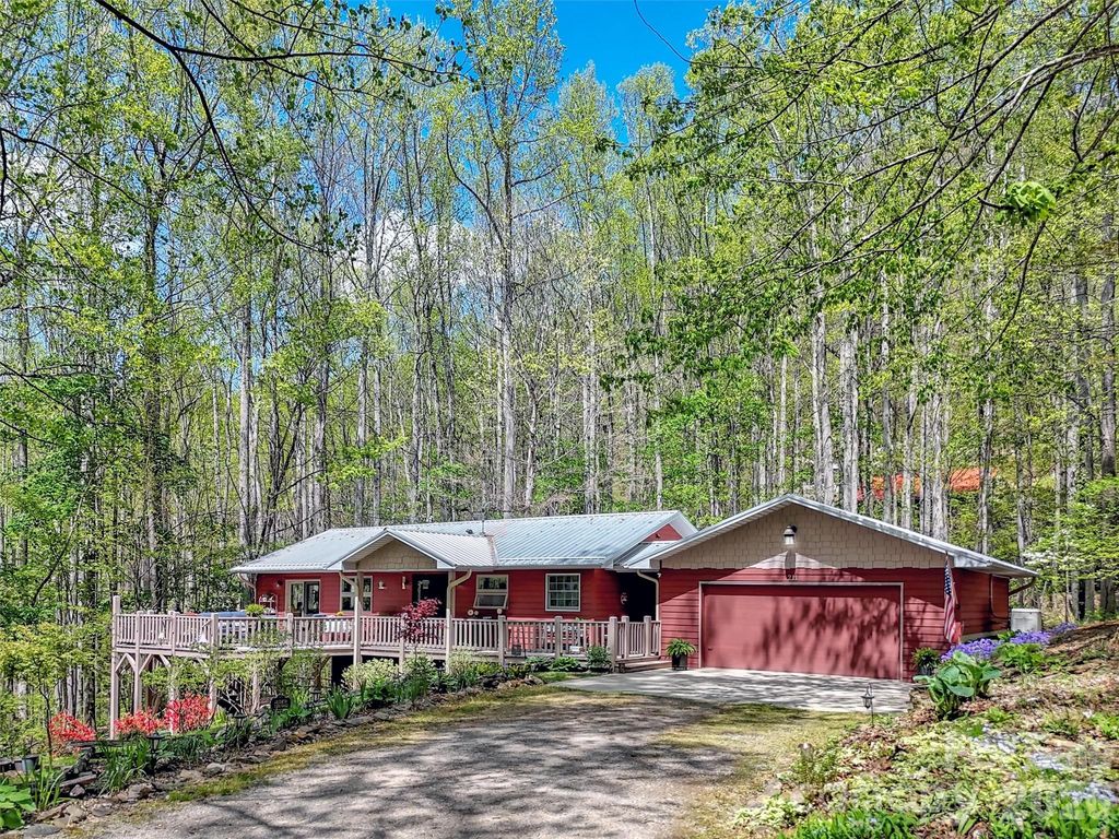 211 Rustic Road, Waynesville, NC 28786