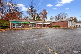 9560 Page Avenue, Overland, MO 63132