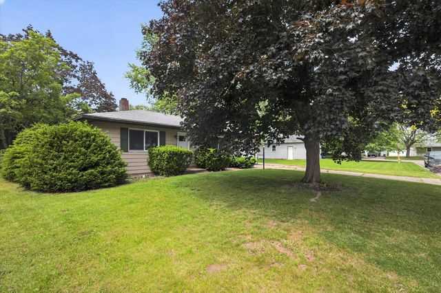 222 Greenwood Drive, La Porte, IN 46350