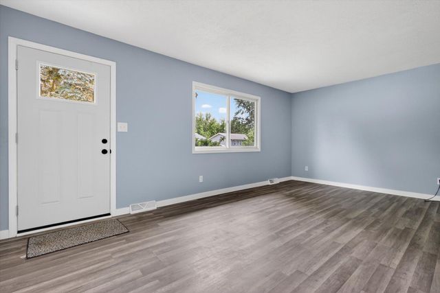 222 Greenwood Drive, La Porte, IN 46350