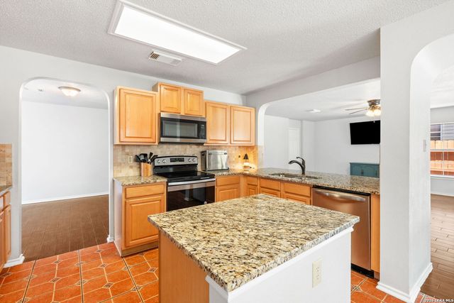 10214 Wilderness Gap, San Antonio, TX 78254