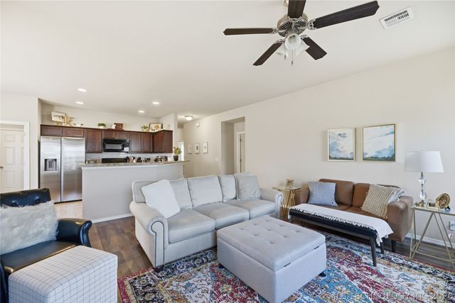 5921 E 148th Place S, Bixby, OK 74008