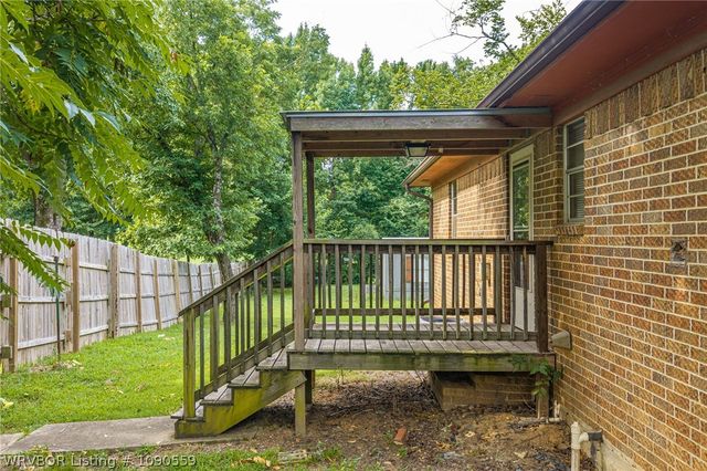 1515 Oak Grove Road, Van Buren, AR 72956