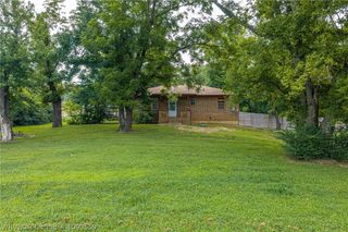 1515 Oak Grove Road, Van Buren, AR 72956