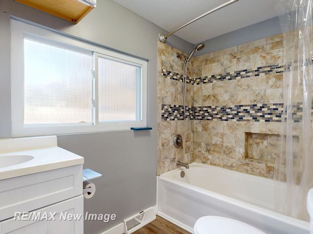 2845 Weigl Road, Saginaw, MI 48609