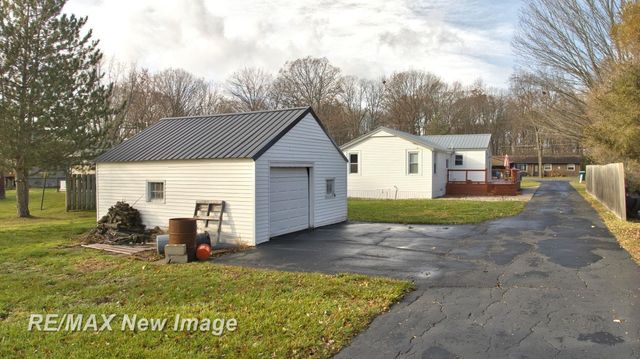 2845 Weigl Road, Saginaw, MI 48609
