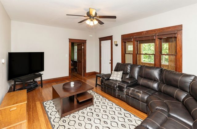 1825 24th Drive, Des Moines, IA 50310