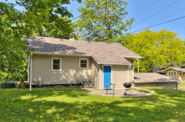1825 24th Drive, Des Moines, IA 50310