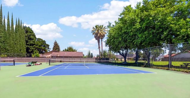 2743 Lost Creek Ct, Stockton, CA 95207
