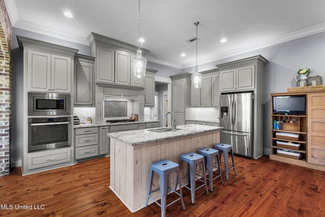 213 Wellington Way, Brandon, MS 39047