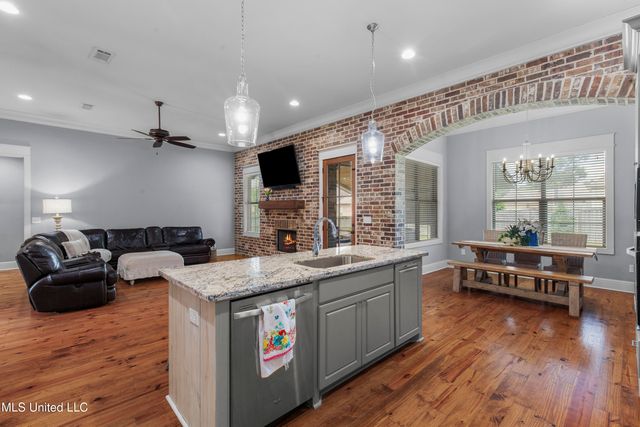 213 Wellington Way, Brandon, MS 39047