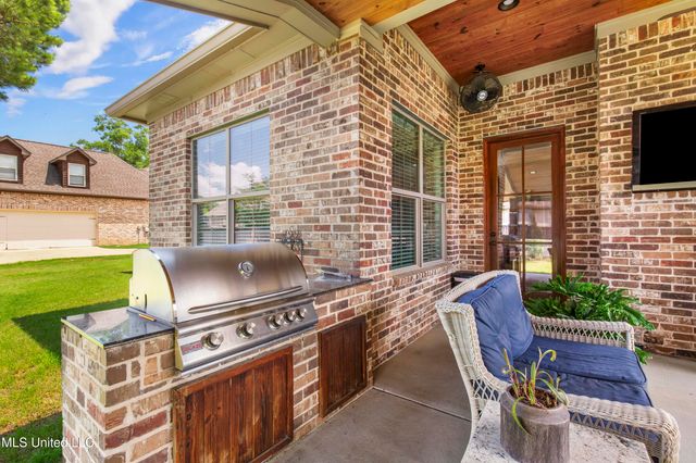 213 Wellington Way, Brandon, MS 39047