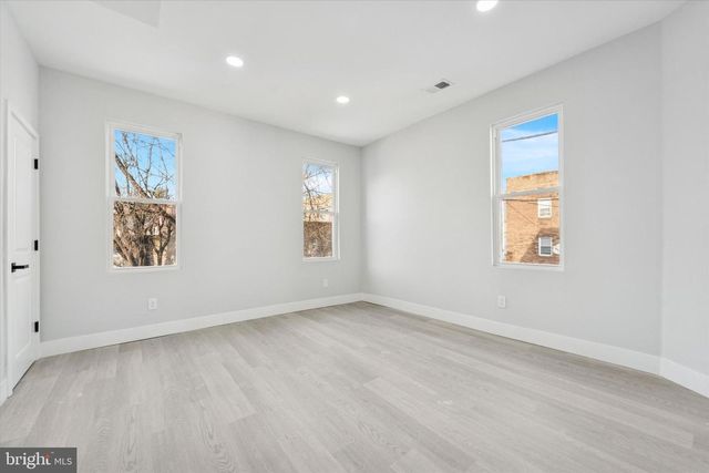 6506 N PARK AVE, Philadelphia, PA 19126