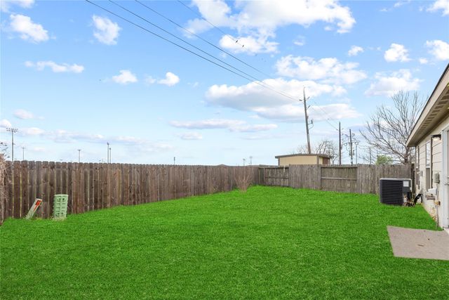 7634 Appleberry Drive, Cypress, TX 77433