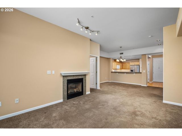 4884 Nw PROMENADE Ter 310, Portland, OR 97229