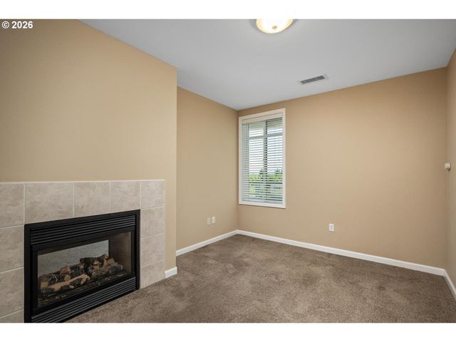 4884 Nw PROMENADE Ter 310, Portland, OR 97229