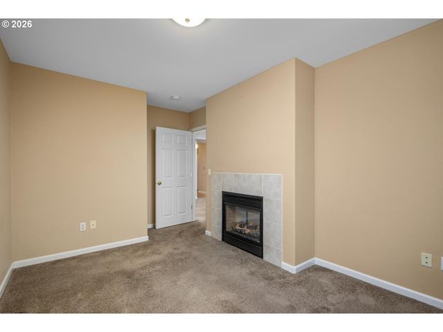 4884 Nw PROMENADE Ter 310, Portland, OR 97229