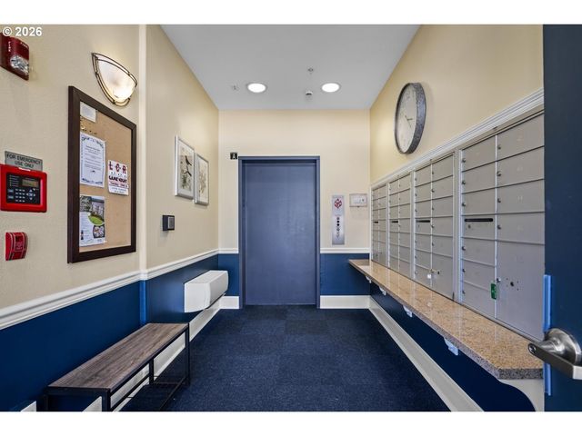 4884 Nw PROMENADE Ter 310, Portland, OR 97229