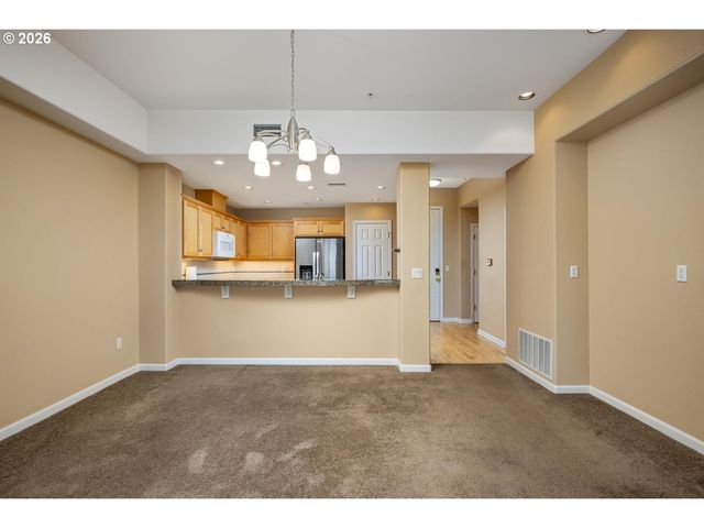 4884 Nw PROMENADE Ter 310, Portland, OR 97229
