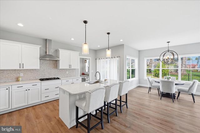 203 WRIGHT DR, Mechanicsburg, PA 17055