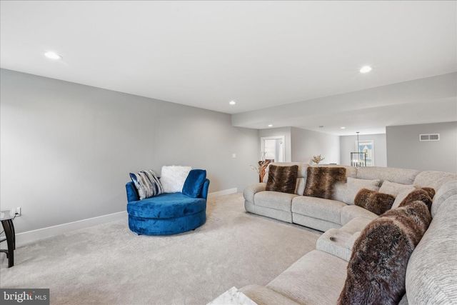 203 WRIGHT DR, Mechanicsburg, PA 17055