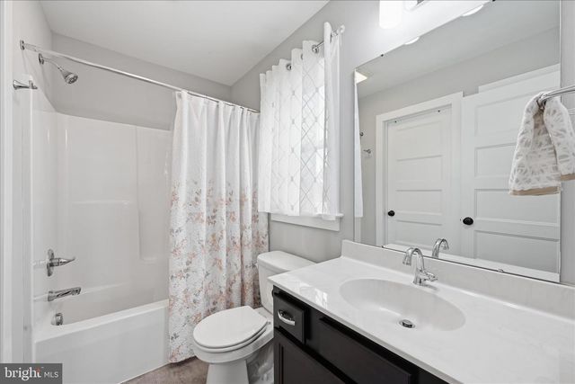 203 WRIGHT DR, Mechanicsburg, PA 17055