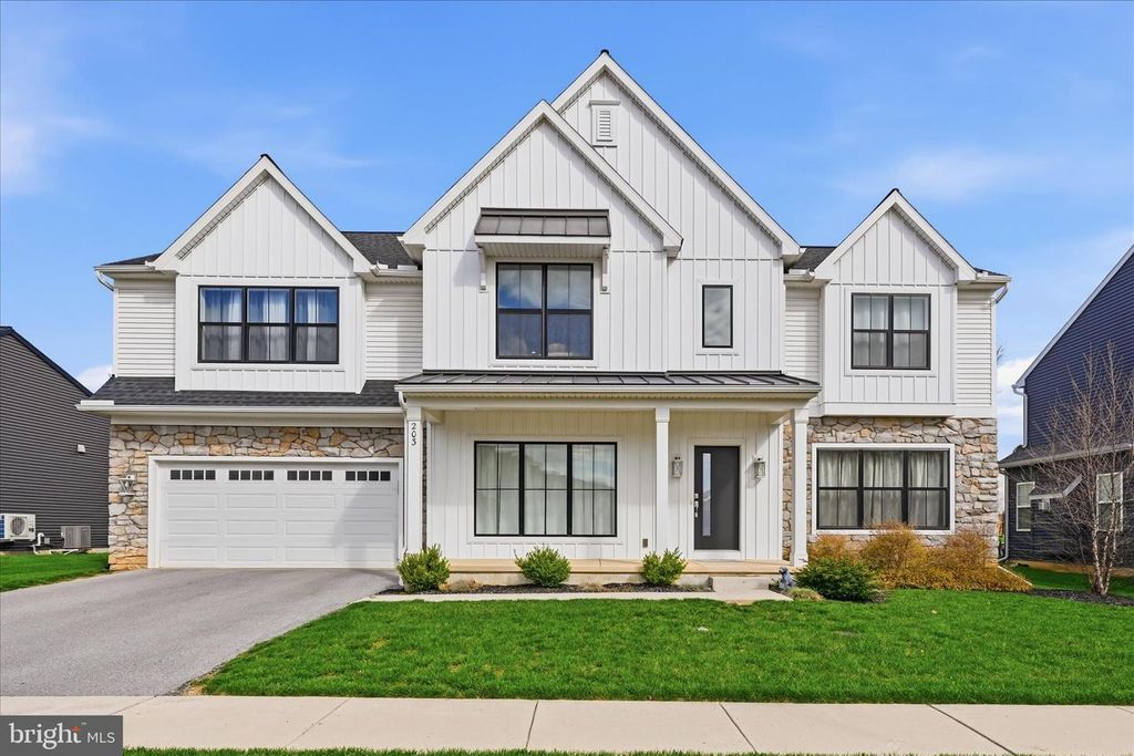 203 WRIGHT DR, Mechanicsburg, PA 17055