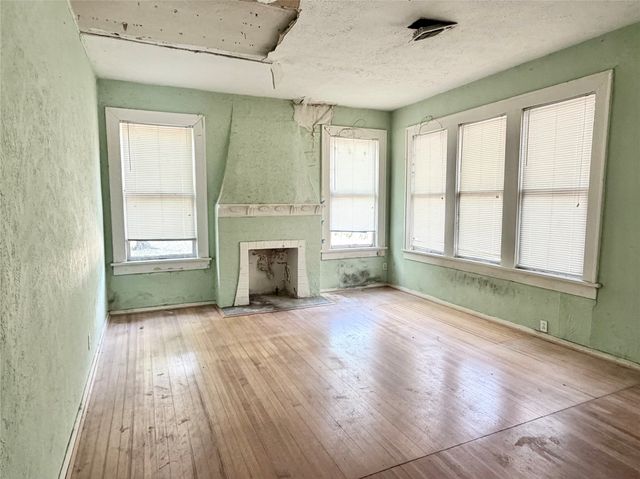 6147 Richmond Avenue, Dallas, TX 75214