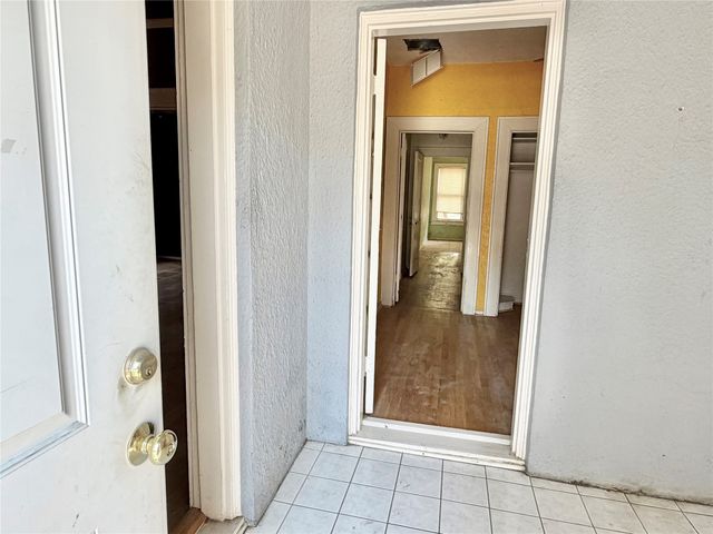 6147 Richmond Avenue, Dallas, TX 75214