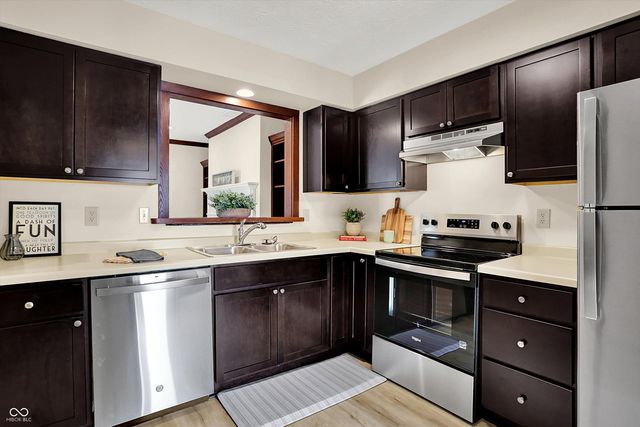 9605 Cedar Cove Lane, Indianapolis, IN 46250