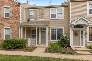 129 Springbrook Trail S, Oswego, IL 60543
