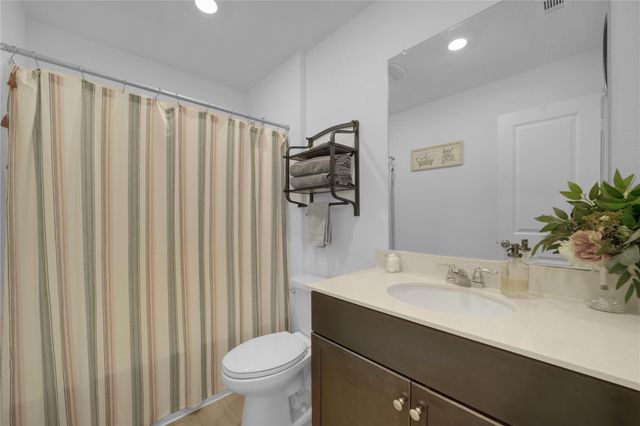 36 Trinity CIR, Lockhart, TX 78644