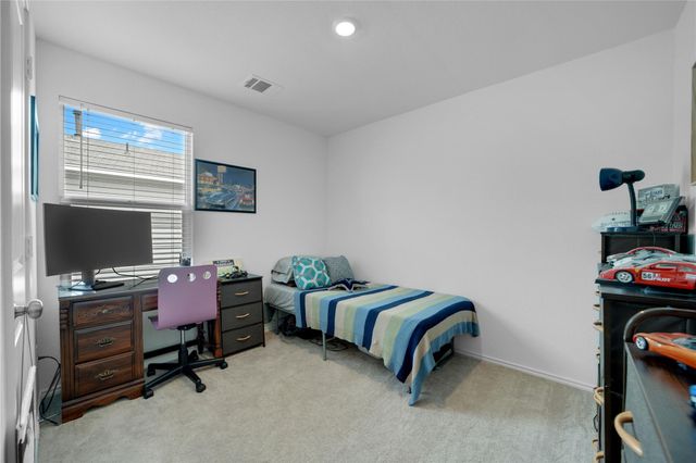 36 Trinity CIR, Lockhart, TX 78644