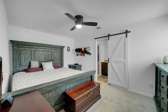 36 Trinity CIR, Lockhart, TX 78644