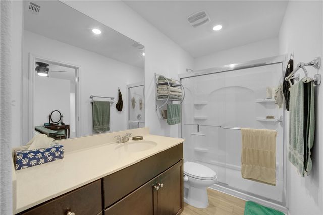 36 Trinity CIR, Lockhart, TX 78644