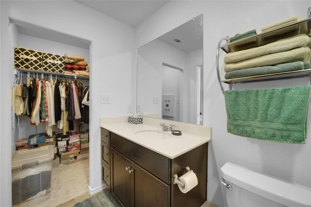 36 Trinity CIR, Lockhart, TX 78644