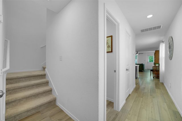 36 Trinity CIR, Lockhart, TX 78644
