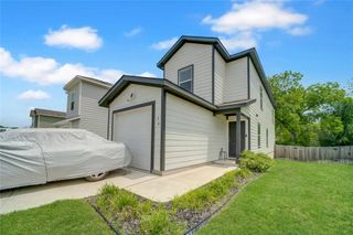 36 Trinity CIR, Lockhart, TX 78644