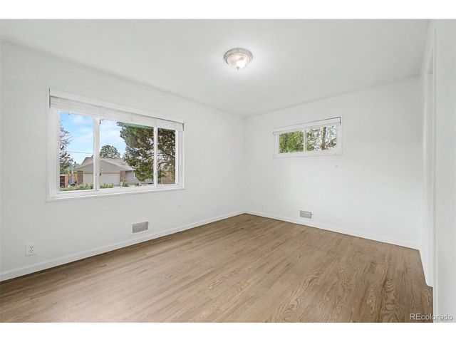 3076 S Holly Pl, Denver, CO 80222