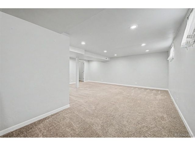 3076 S Holly Pl, Denver, CO 80222
