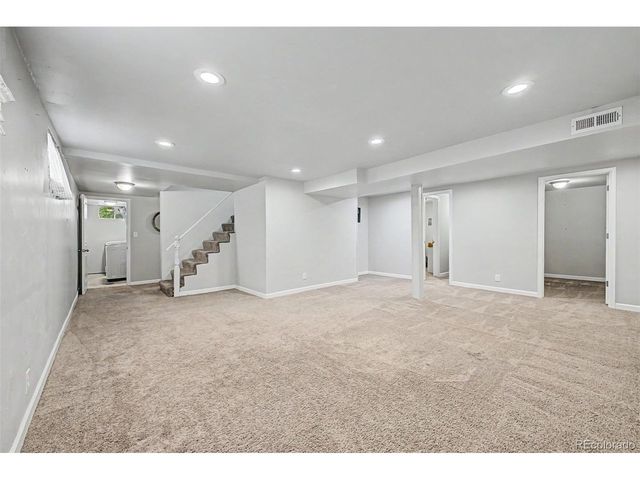 3076 S Holly Pl, Denver, CO 80222
