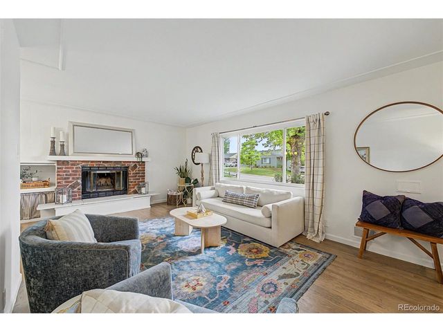 3076 S Holly Pl, Denver, CO 80222