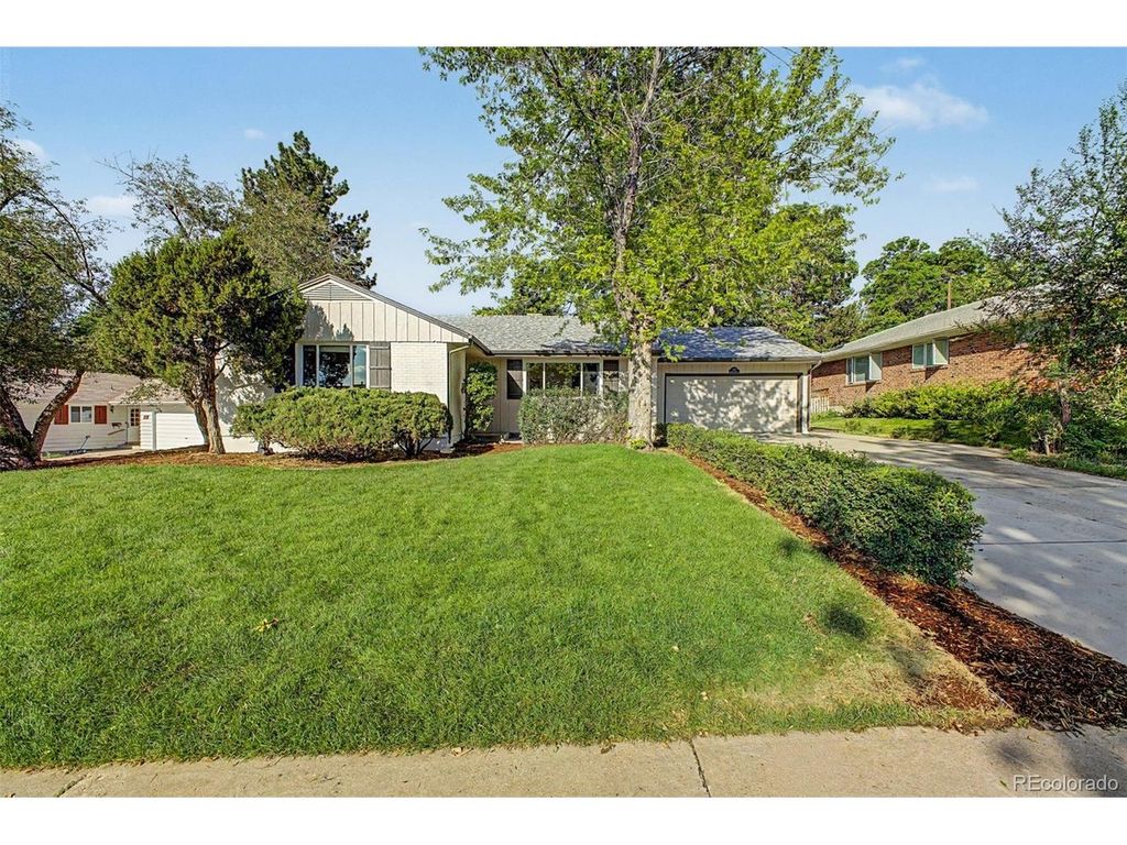 3076 S Holly Pl, Denver, CO 80222
