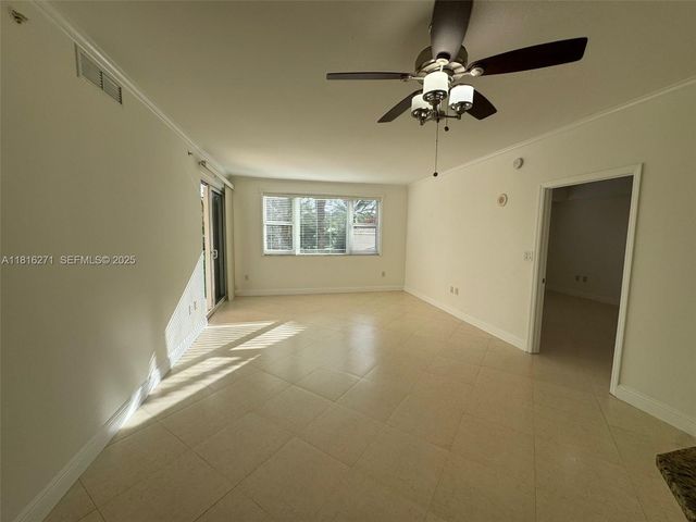 19900 E Country Club Drive 209, Aventura, FL 33180
