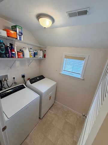 6 Buttercup Ln 27, Littleton, MA 01460